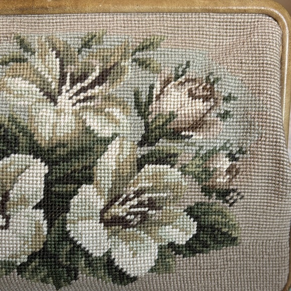 Vintage Floral Needlepoint Lilies Taupe Handbag - Picture 3 of 13